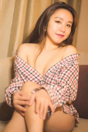 年轻妈妈四